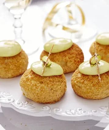 Pistachio choux pastries